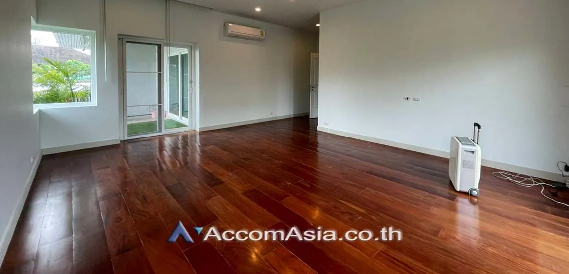 15  4 br House For Rent in Sukhumvit ,Bangkok BTS Phra khanong - BTS Ekkamai AA17973
