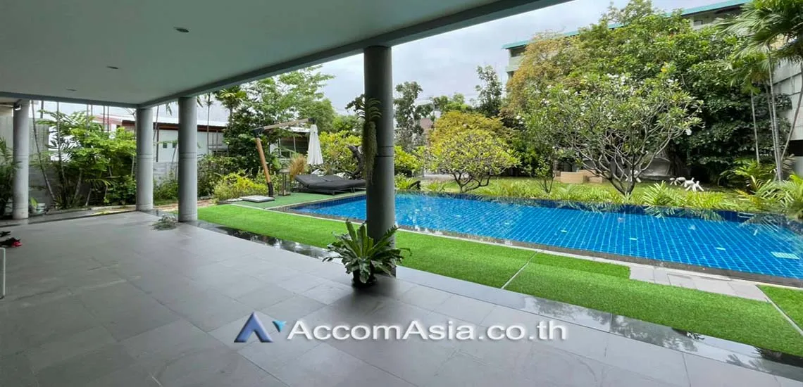 unitPrivate Swimming Pool |  4 Bedrooms  House For Rent in Sukhumvit, Bangkok  near BTS Phra khanong - BTS Ekkamai (AA17973)