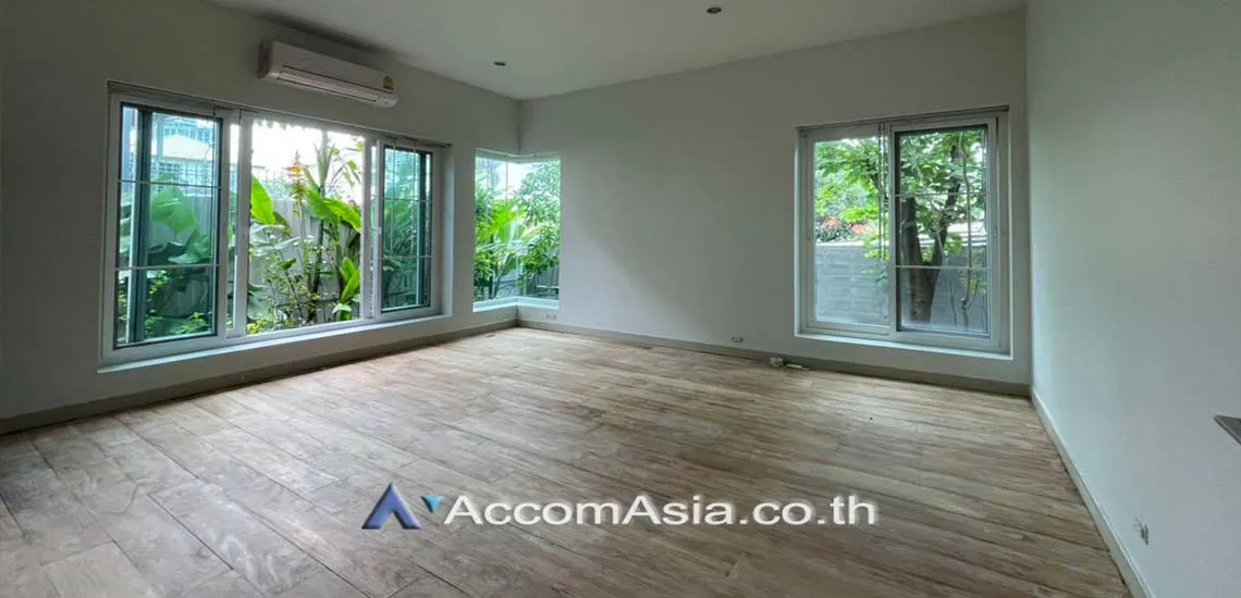 16  4 br House For Rent in Sukhumvit ,Bangkok BTS Phra khanong - BTS Ekkamai AA17973