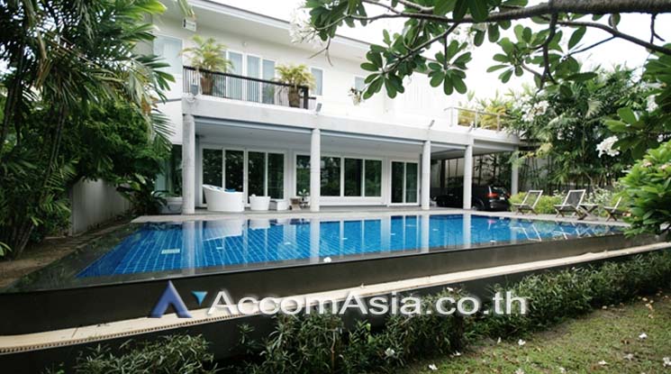  1  4 br House For Rent in Sukhumvit ,Bangkok BTS Phra khanong - BTS Ekkamai AA17973