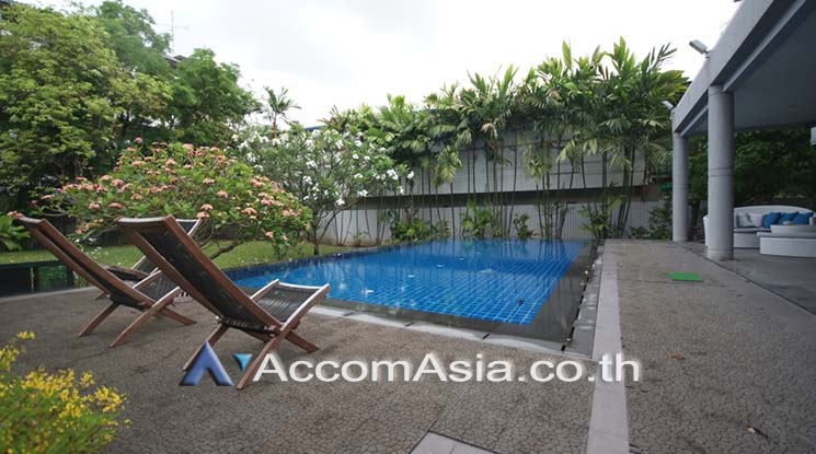 6  4 br House For Rent in Sukhumvit ,Bangkok BTS Phra khanong - BTS Ekkamai AA17973
