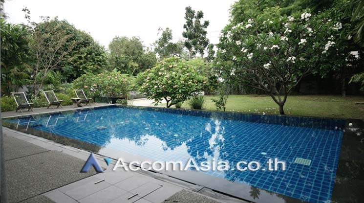 5  4 br House For Rent in Sukhumvit ,Bangkok BTS Phra khanong - BTS Ekkamai AA17973