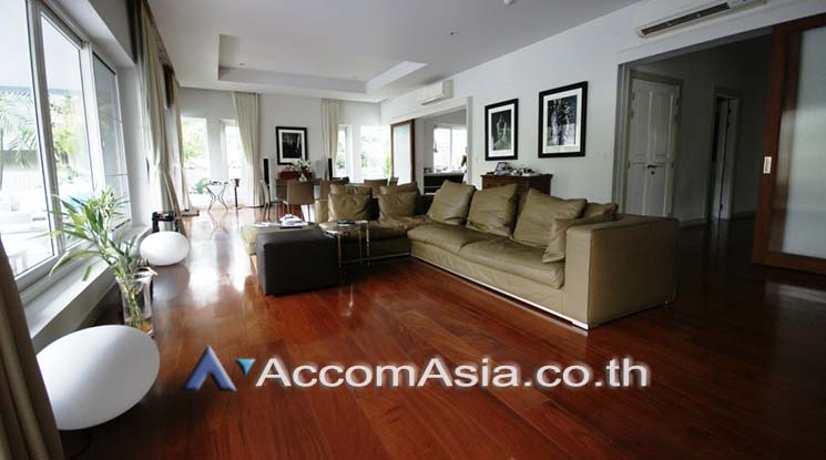 10  4 br House For Rent in Sukhumvit ,Bangkok BTS Phra khanong - BTS Ekkamai AA17973