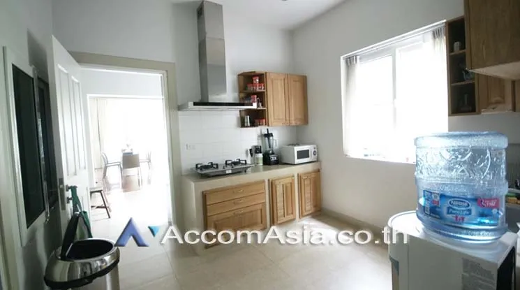14  4 br House For Rent in Sukhumvit ,Bangkok BTS Phra khanong - BTS Ekkamai AA17973