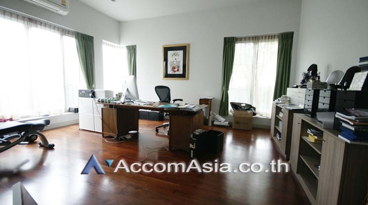 17  4 br House For Rent in Sukhumvit ,Bangkok BTS Phra khanong - BTS Ekkamai AA17973