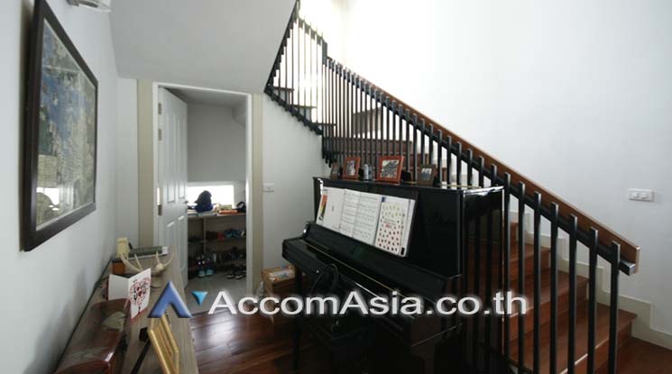 19  4 br House For Rent in Sukhumvit ,Bangkok BTS Phra khanong - BTS Ekkamai AA17973