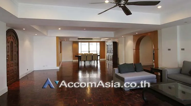 unit 3 Bedrooms  Apartment For Rent in Sukhumvit, Bangkok  near BTS Phrom Phong (AA17976)