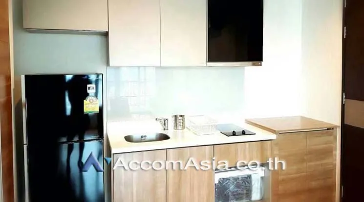 unit 1 Bedroom  Condominium For Rent in Sathorn, Bangkok  near BTS Saphan Taksin (AA17986)