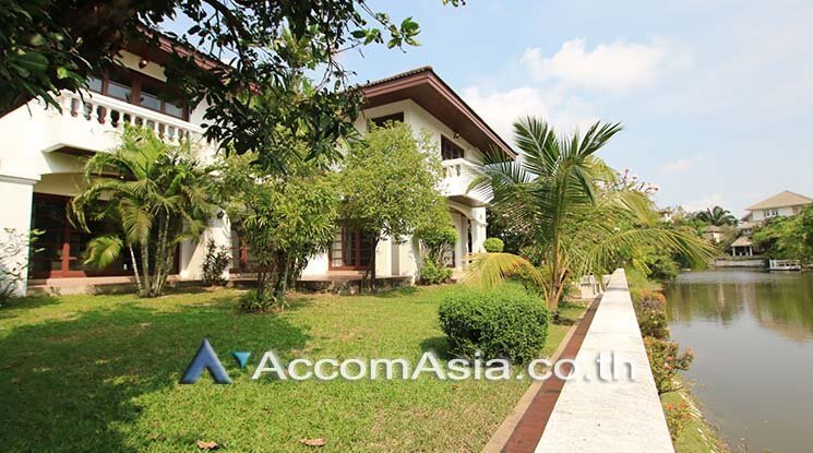  2  4 br House for rent and sale in Samutprakan ,Samutprakan  at Exclusive House in compound 50214