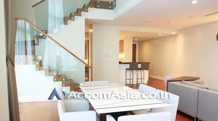 unitDuplex Condo |  3 Bedrooms  Condominium For Rent in Sukhumvit, Bangkok  near BTS Phrom Phong (AA18029)