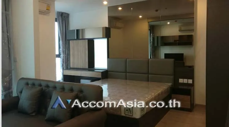 unit 1 Bedroom  Condominium For Rent in Silom, Bangkok  near MRT Sam Yan (AA18033)