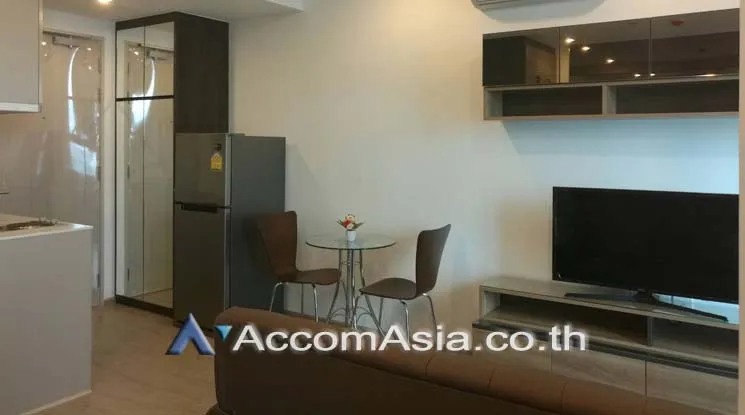 unit 1 Bedroom  Condominium For Rent in Silom, Bangkok  near MRT Sam Yan (AA18033)
