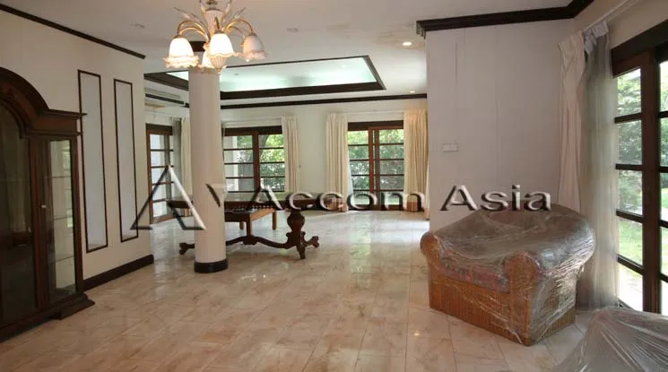 unit 4 Bedrooms  House For Rent in Samutprakan, Samutprakan  near BTS Bang Na (50216)