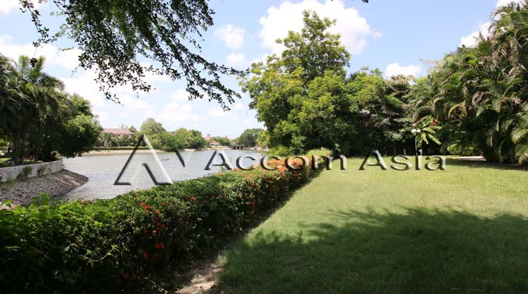 15  4 br House For Rent in Samutprakan ,Samutprakan BTS Bang Na at Lakeside Villa 1 50216