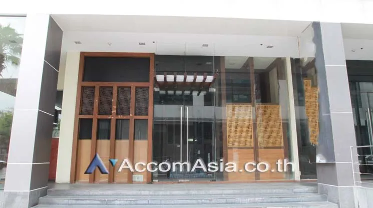 unit Studio  Apartment For Rent in Sukhumvit, Bangkok  near BTS Phrom Phong (AA18101)