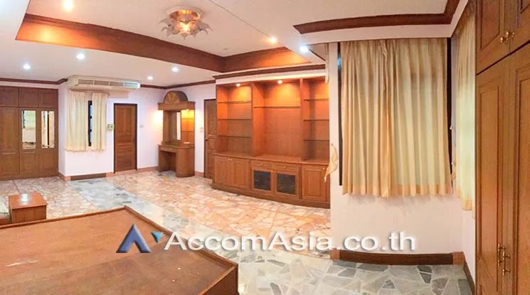 unitHome Office, Pet friendly |  4 Bedrooms  Townhouse For Rent in Sukhumvit, Bangkok  near BTS Bang Na (AA18121)