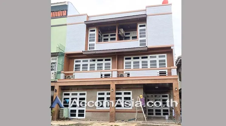 4  4 br Townhouse For Rent in Sukhumvit ,Bangkok BTS Bang Na AA18121