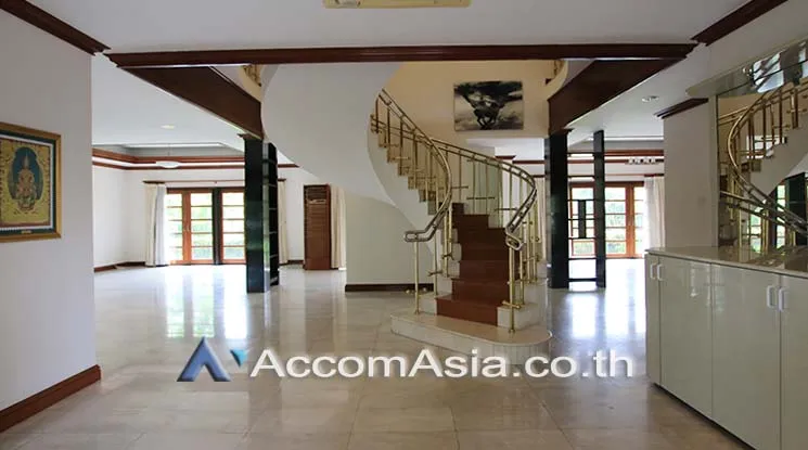 unit 5 Bedrooms  House For Rent in Samutprakan, Samutprakan  near BTS Bang Na (50231)