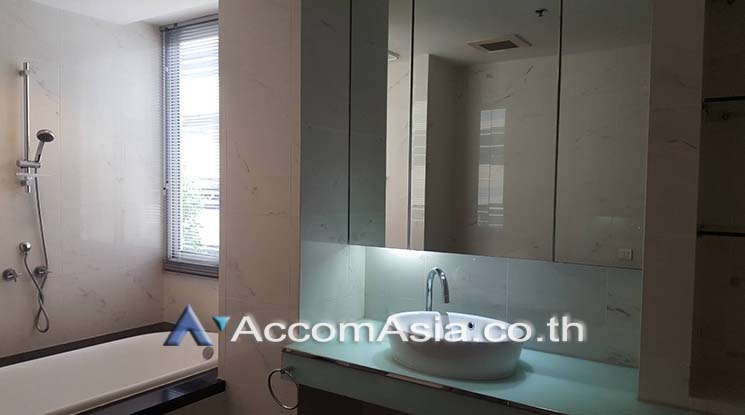 7  2 br Condominium For Rent in Silom ,Bangkok BTS Sala Daeng - MRT Silom at The Legend Saladaeng AA18219