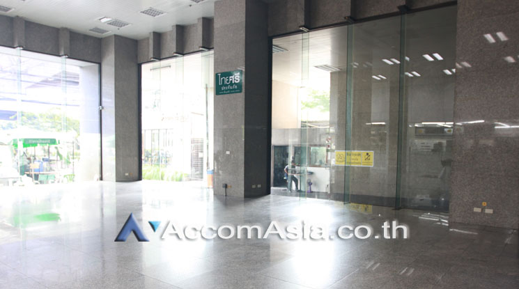 4  Studio Retail / Showroom For Rent in Charoen Nakhon ,Bangkok BTS Krung Thon Buri at Thai Sri Tower AA18220