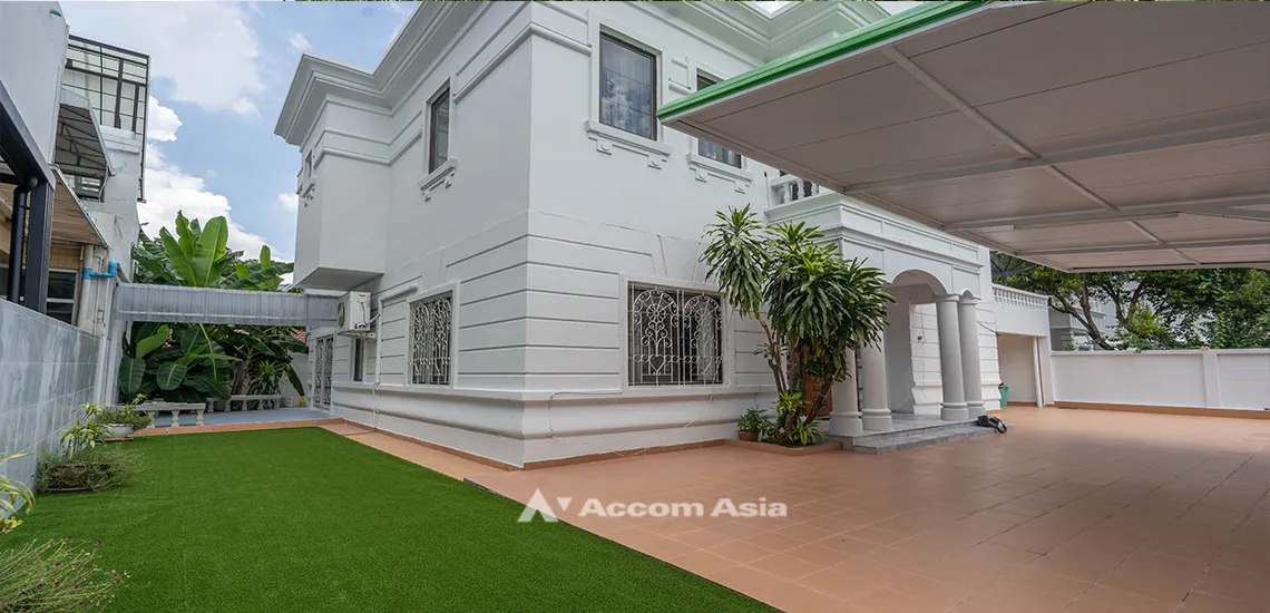  1  4 br House for rent and sale in Sukhumvit ,Bangkok BTS Thong Lo at Sukhumvit Villa AA18368