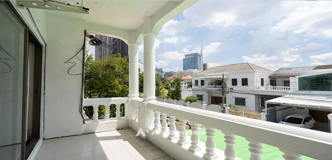 5  4 br House for rent and sale in Sukhumvit ,Bangkok BTS Thong Lo at Sukhumvit Villa AA18368