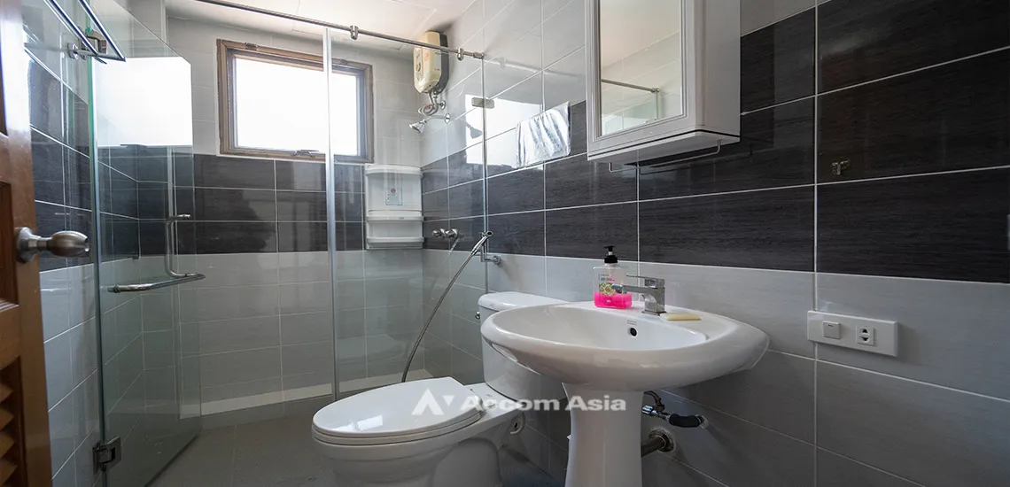 20  4 br House For Rent in Sukhumvit ,Bangkok BTS Thong Lo at Sukhumvit Villa AA18368