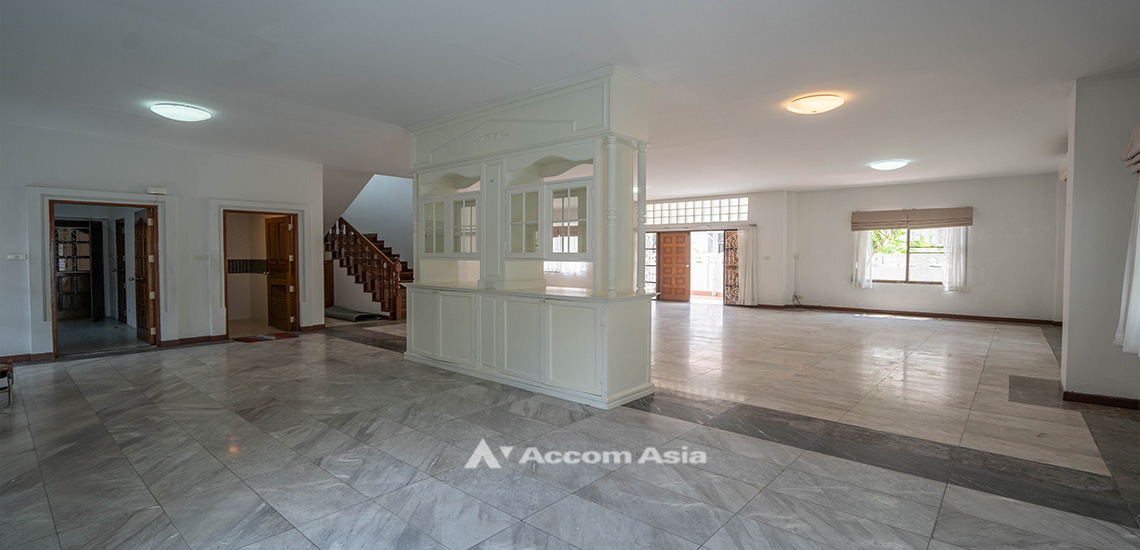 8  4 br House For Rent in Sukhumvit ,Bangkok BTS Thong Lo at Sukhumvit Villa AA18368