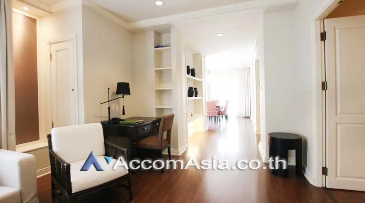 unit 2 Bedrooms  Apartment For Rent in Silom, Bangkok  near MRT Silom - BTS Sala Daeng (AA18378)