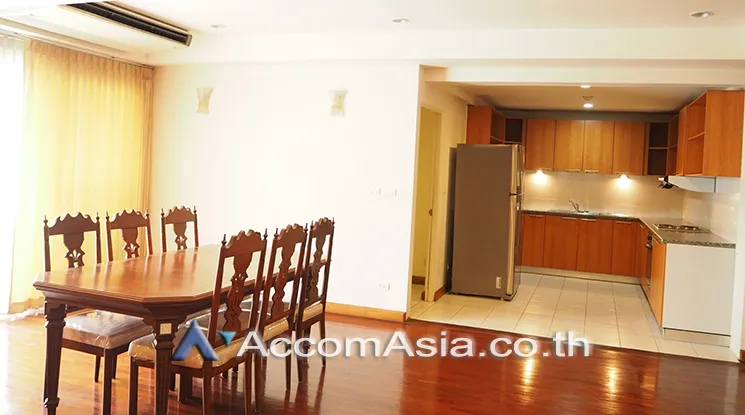 unit 3 Bedrooms  Apartment For Rent in Ploenchit, Bangkok  near BTS Ploenchit (AA18387)
