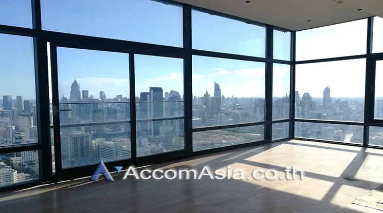unit 3 Bedrooms  Condominium For Rent & Sale in New Phetchaburi, Bangkok  near MRT Phetchaburi (AA18395)