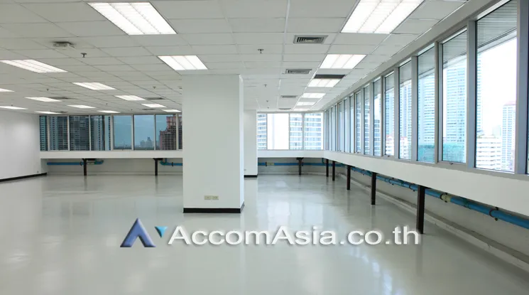 unit Office space For Rent in Sukhumvit, Bangkok  near BTS Phrom Phong (AA18431)