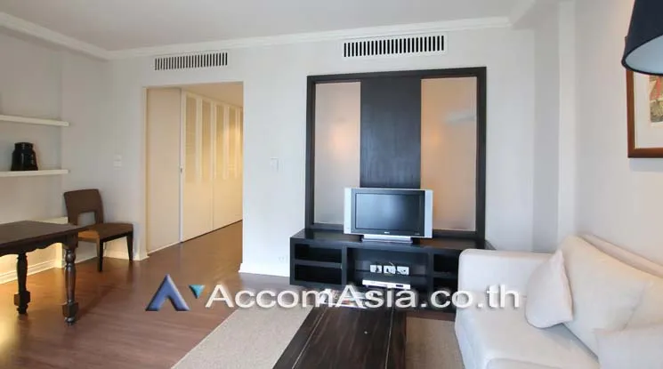 4  1 br Apartment For Rent in Silom ,Bangkok MRT Silom - BTS Sala Daeng at Luxurious Colonial Style AA18450