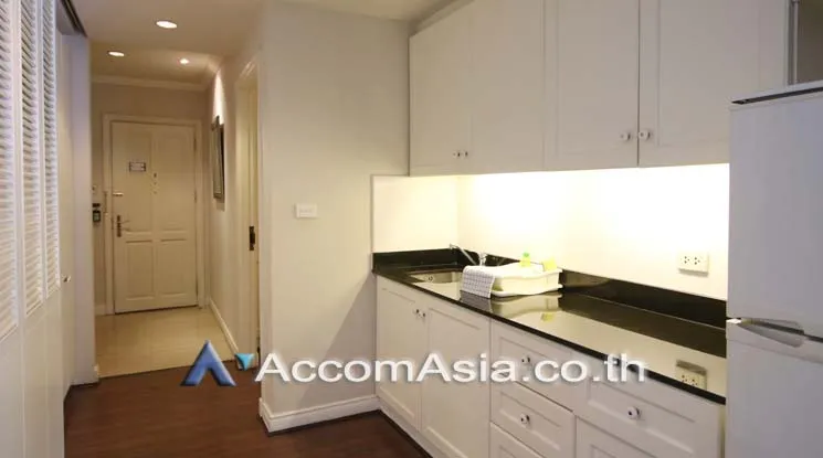 5  1 br Apartment For Rent in Silom ,Bangkok MRT Silom - BTS Sala Daeng at Luxurious Colonial Style AA18450