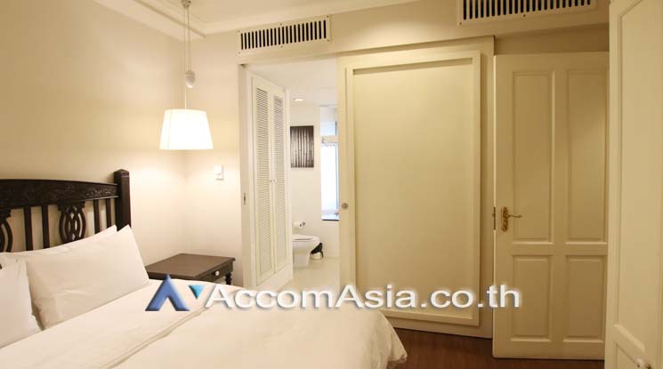 8  1 br Apartment For Rent in Silom ,Bangkok MRT Silom - BTS Sala Daeng at Luxurious Colonial Style AA18450