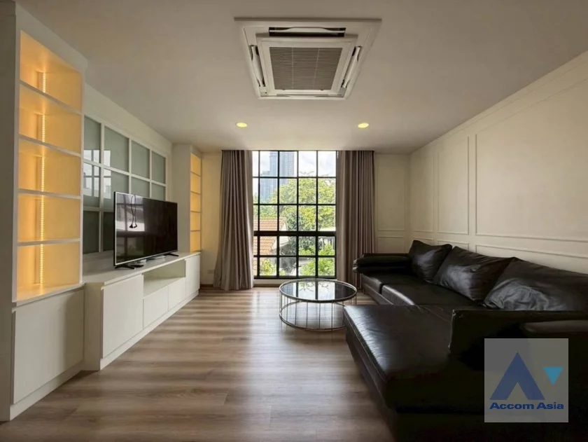  1  4 br Townhouse for rent and sale in Sukhumvit ,Bangkok BTS Ekkamai AA18461