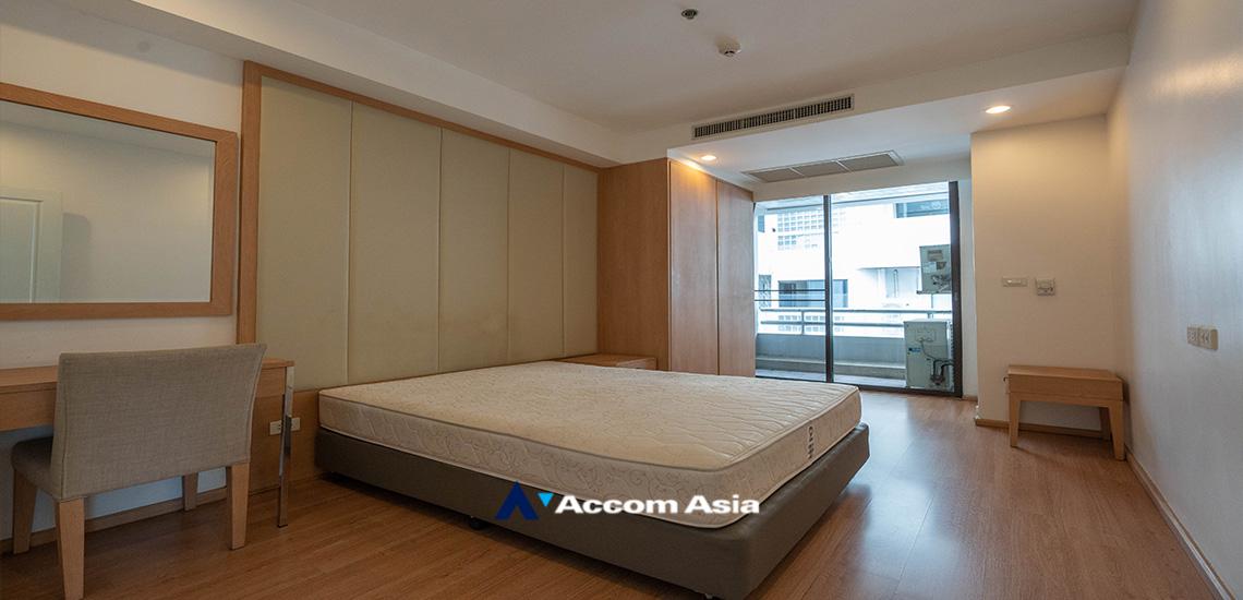 13  3 br Apartment for rent and sale in Sukhumvit ,Bangkok BTS Ekkamai at High-Rise Living with a Large Balcony Apartment in Ekkamai AA18545