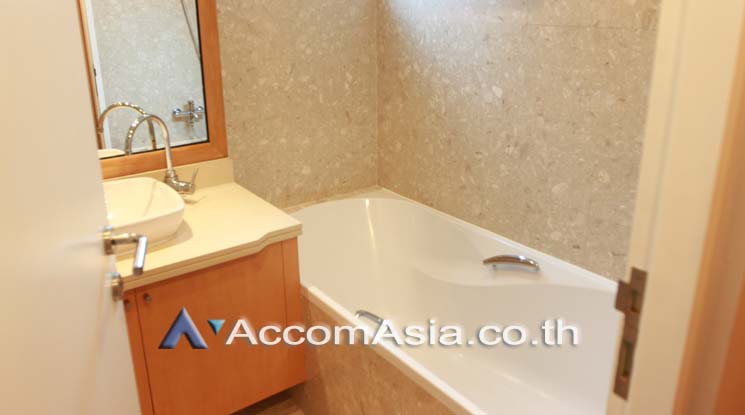 9  2 br Condominium For Rent in Ploenchit ,Bangkok BTS Ploenchit at Baan Siri Ruedee AA18564