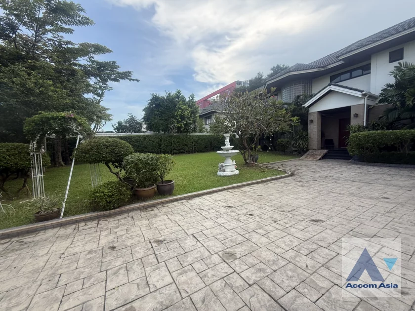 unitPrivate Swimming Pool, Pet friendly |  4 Bedrooms  House For Rent & Sale in Sukhumvit, Bangkok  near BTS Phra khanong (AA18616)