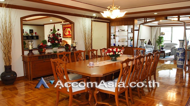  1  4 br Apartment For Rent in Sukhumvit ,Bangkok BTS Phrom Phong at Homely atmosphere 10279