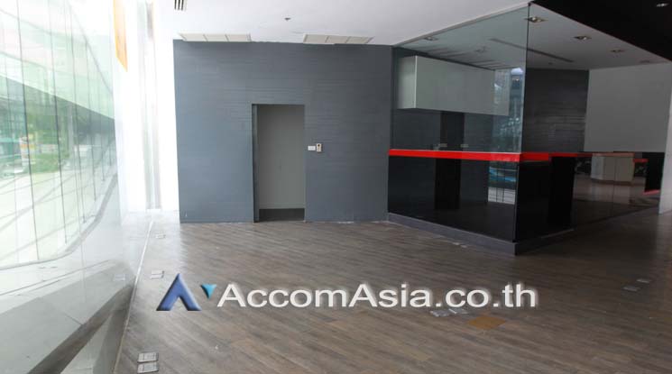 9  Retail / Showroom For Rent in Sukhumvit ,Bangkok BTS Ekkamai at Retail Space in Bangkok AA18628