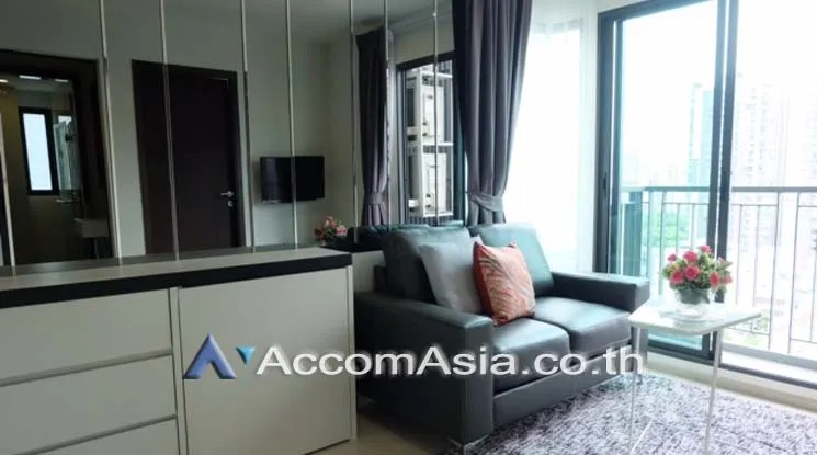 unit 2 Bedrooms  Condominium For Rent in Phaholyothin, Bangkok  near ARL Makkasan - MRT Rama 9 (AA18725)