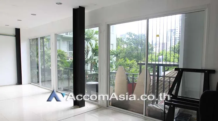 unit Retail / showroom For Rent in Sukhumvit, Bangkok  near BTS Thong Lo (AA18747)