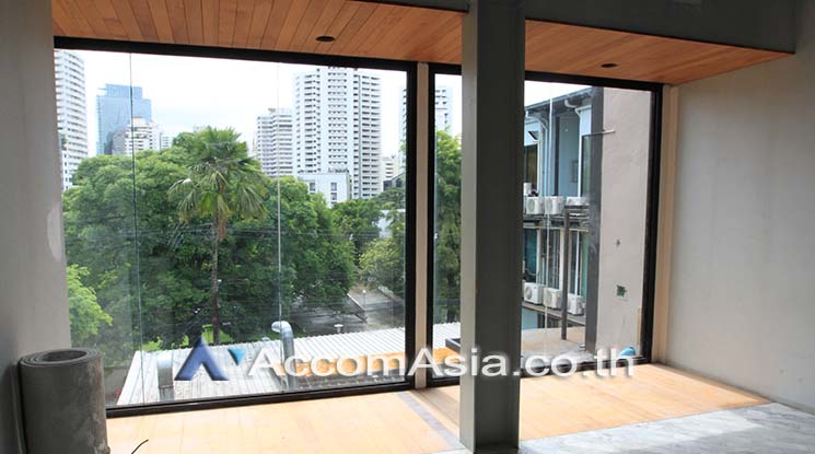  1  Retail / Showroom For Rent in Sukhumvit ,Bangkok BTS Thong Lo at 9.53 Community Mall AA18748