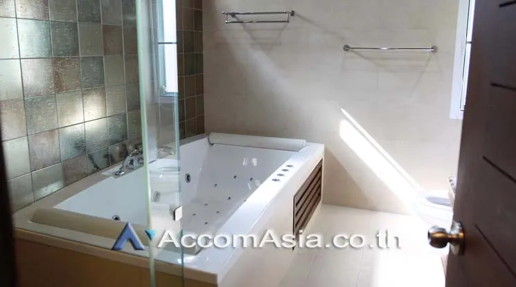 14  4 br House For Rent in Sukhumvit ,Bangkok BTS Thong Lo at A Peaceful Garden House AA18786