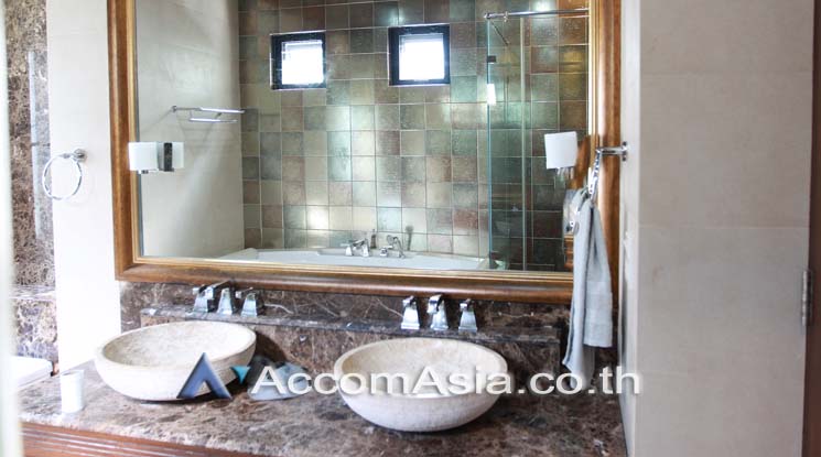 15  4 br House For Rent in Sukhumvit ,Bangkok BTS Thong Lo at A Peaceful Garden House AA18786