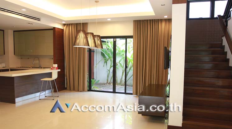 6  4 br House For Rent in Sukhumvit ,Bangkok BTS Thong Lo at A Peaceful Garden House AA18786