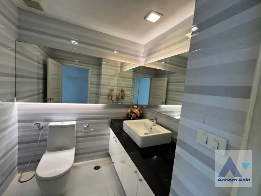 20  3 br Condominium For Rent in Sathorn ,Bangkok MRT Khlong Toei at Baan Yen Akard 21142
