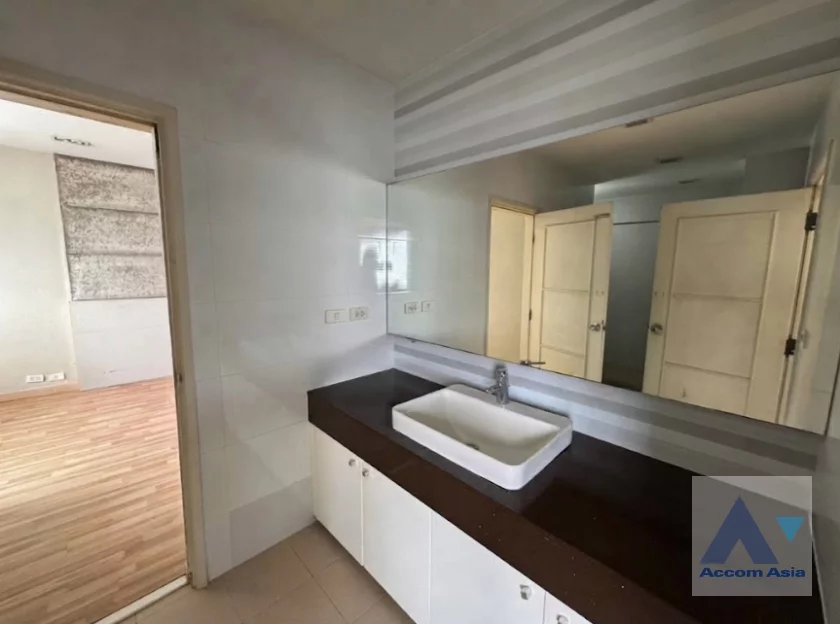19  3 br Condominium For Rent in Sathorn ,Bangkok MRT Khlong Toei at Baan Yen Akard 21142