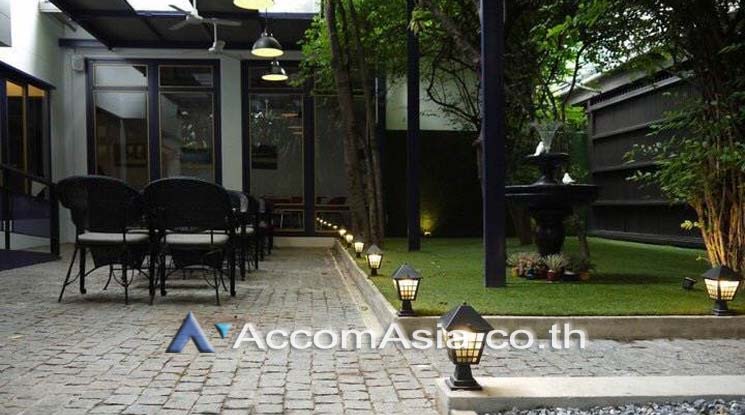  1  3 br House For Rent in Ploenchit ,Bangkok BTS Chitlom AA18836